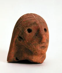 Kopf einer weiblichen Figurine, Krinichki, 4. Jahrtausend v. Chr.